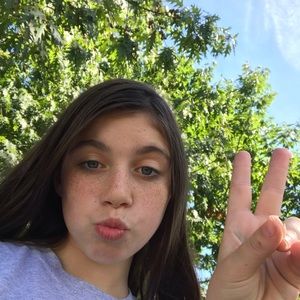 Meet your Posher, Dakota